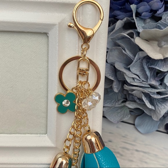Blue Triple Rose Charm with Beads Keychain - Picture 6 of 14
